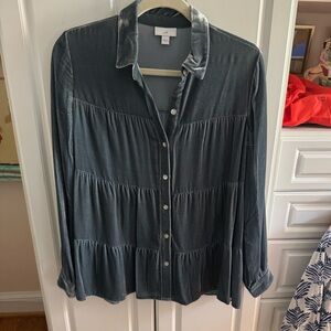 Jjill size small silk velvet tiered blouse. Like new